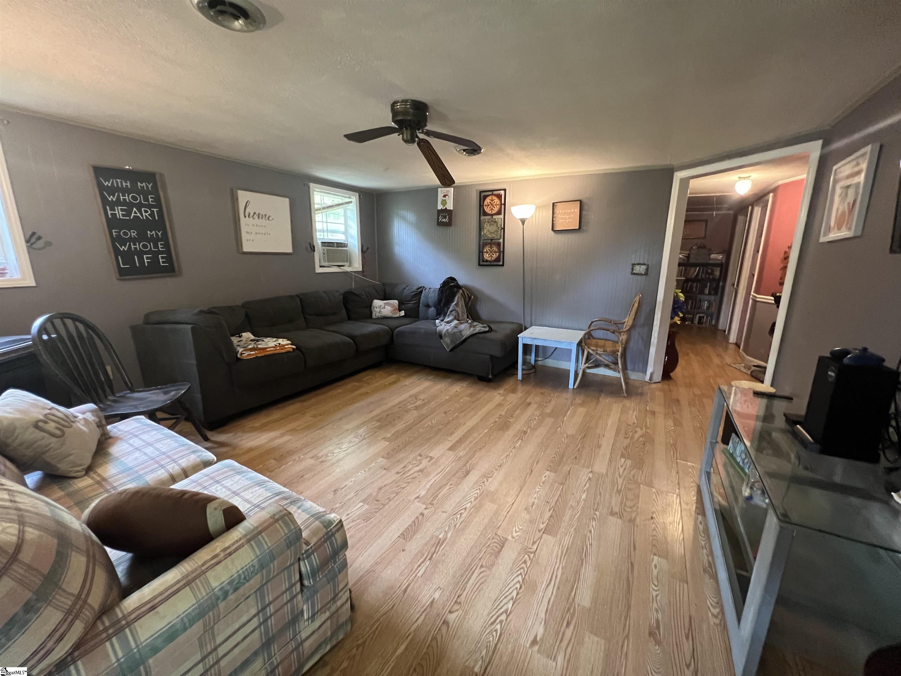 709 Friendship Road Seneca, SC 29678 - Photo 3 of 29 Gallery Image 3