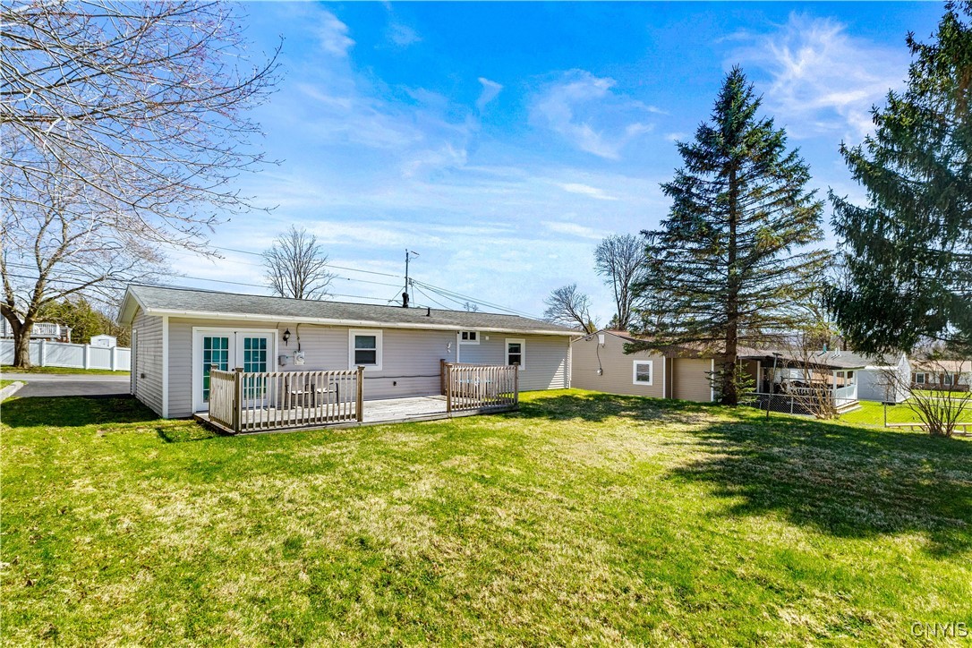 505 Keyes Road Utica, NY 13502 - Photo 6 of 28