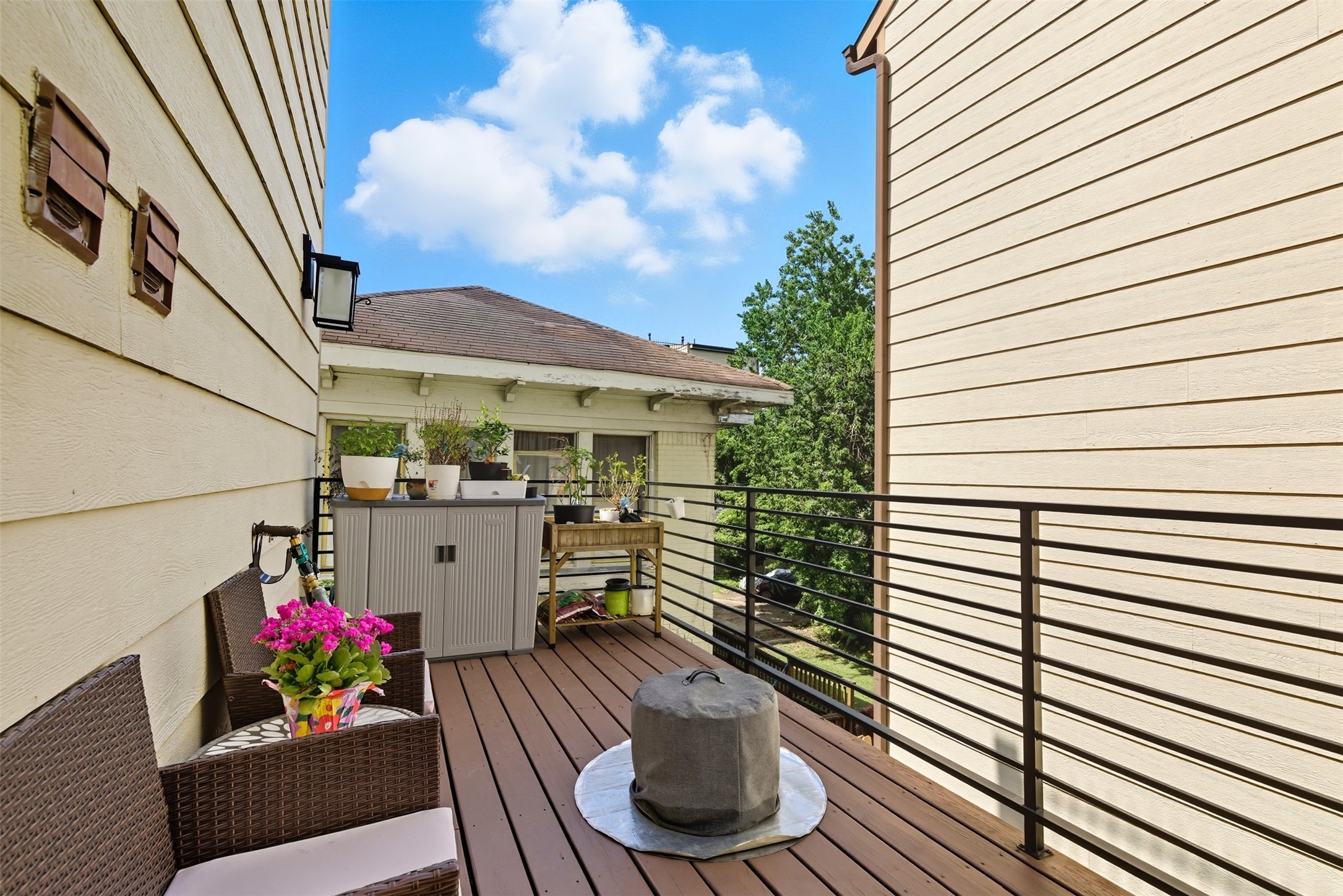 215 Avondale Street Houston, TX 77006 - Photo 20 of 42 a view of a patio with couches and potted plants