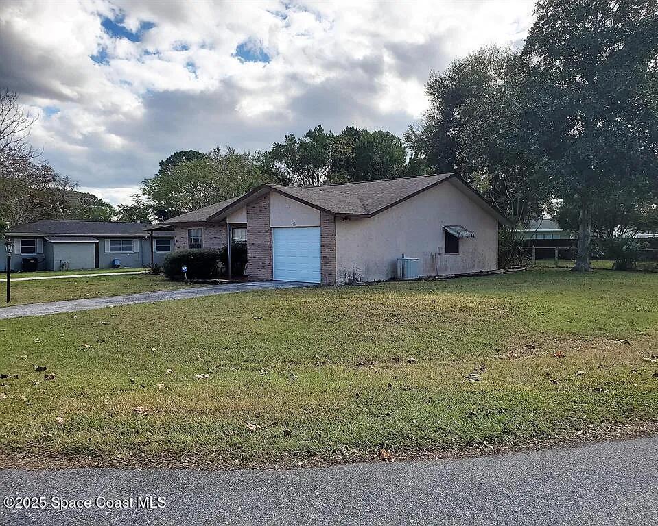 463 Spring Lane Ocala, FL 34472 - Photo 2 of 3 8 - 463 Spring Ln