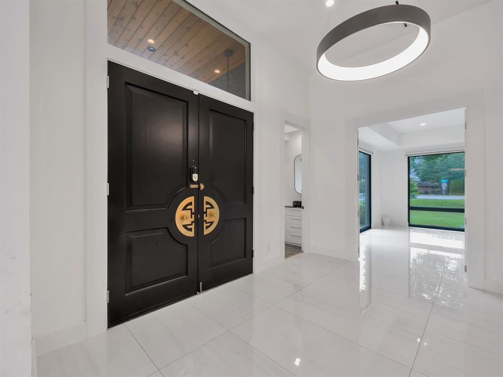 11248 Jamestown Road Dallas, TX 75230 - Photo 4 of 40