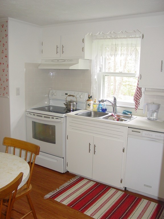737 Rindge Road Fitchburg, MA 01420 - Photo 6 of 30 Gallery Image 6