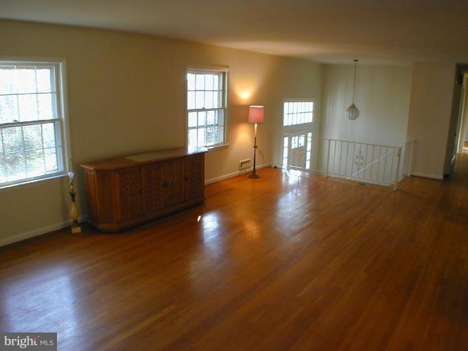 10308 Vale Road Vienna, VA 22181 - Photo 5 of 12 Living Room
