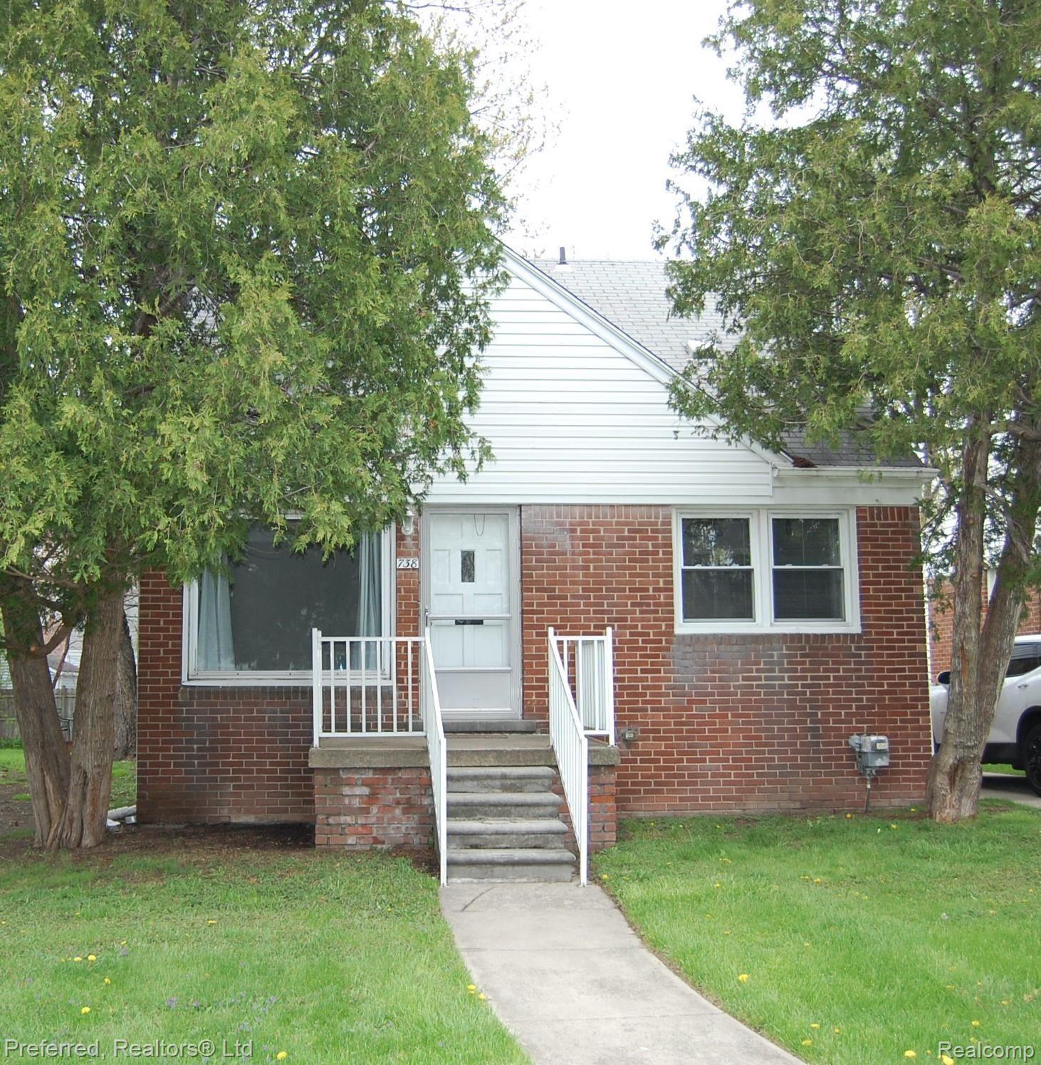 738 West Eleven Mile Road Berkley, MI 48072 - Photo 1 of 18 Welcome!