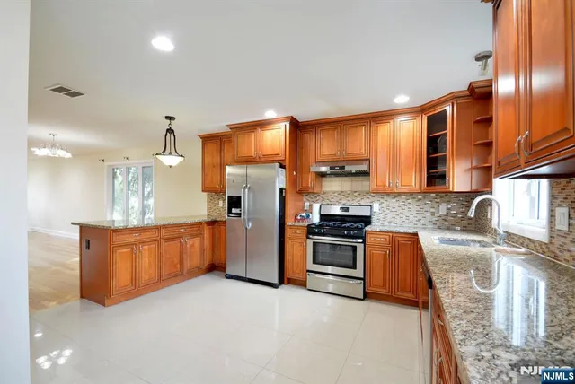 $639,900 | 12 Pulaski Place, Unit A, Hackensack, NJ 07601