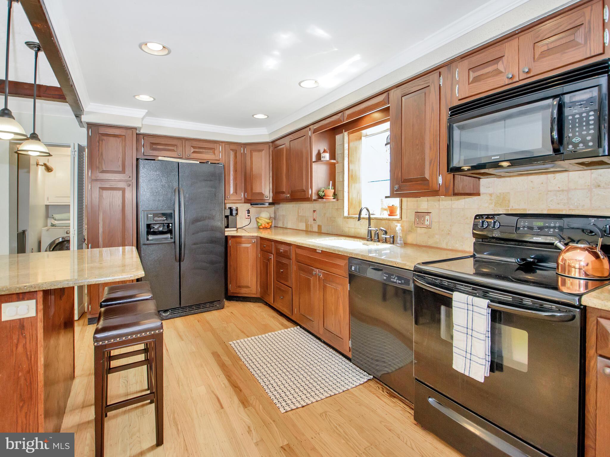 212 Valley View Road Media, PA 19063 - Photo 11 of 28 Kitchen