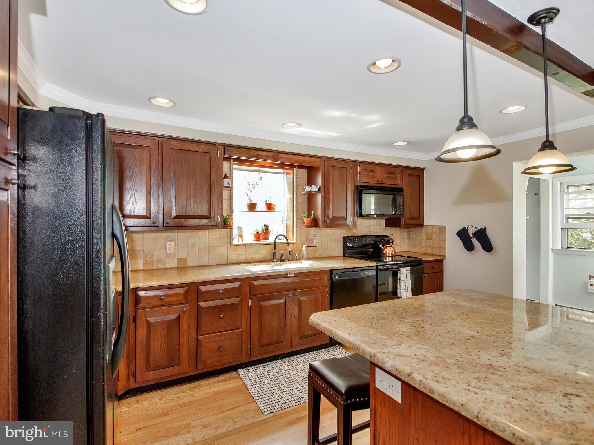 212 Valley View Road Media, PA 19063 - Photo 12 of 28 Kitchen