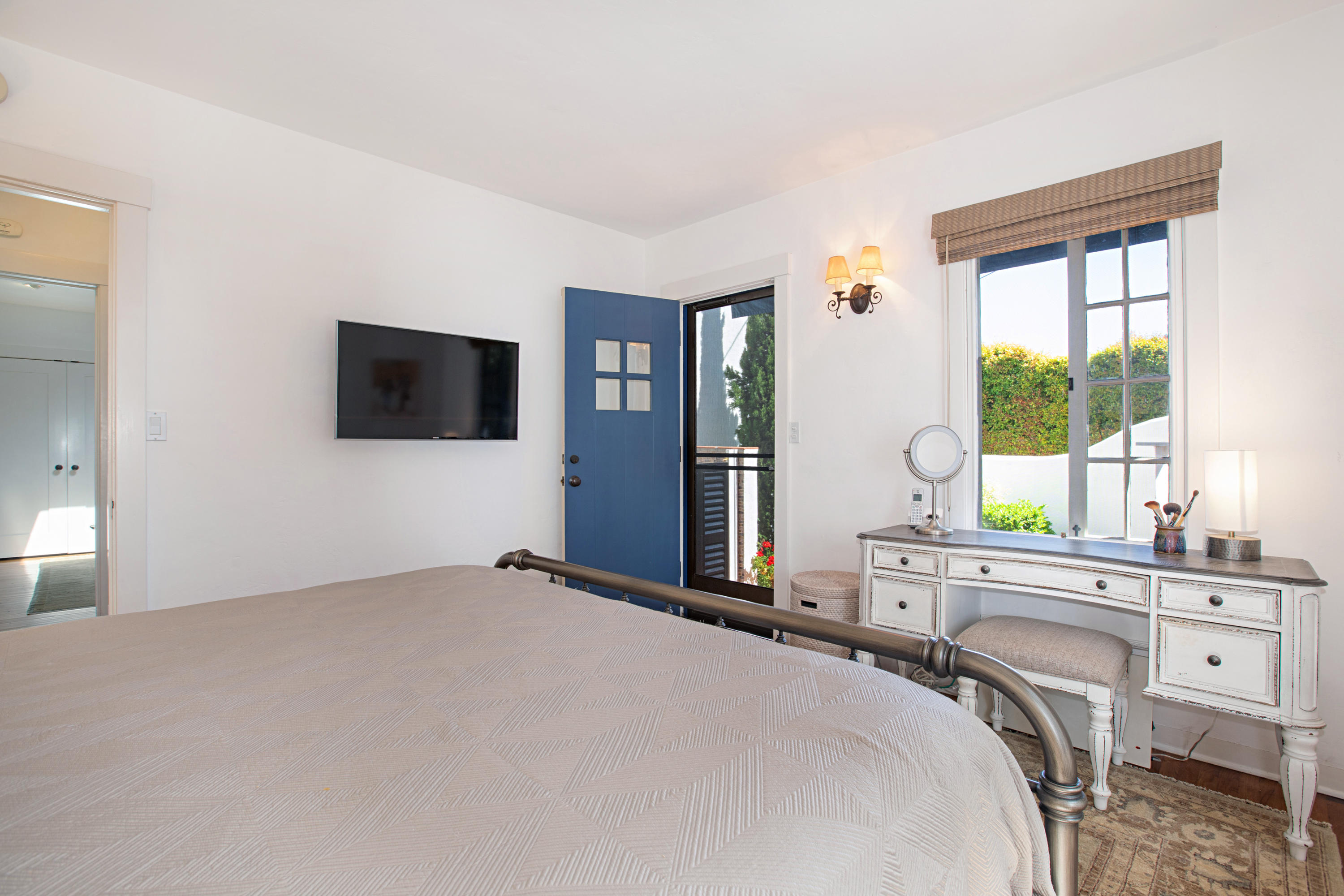 161 Hermosillo Road Montecito, CA 93108 - Photo 16 of 25 Master Bedroom 2