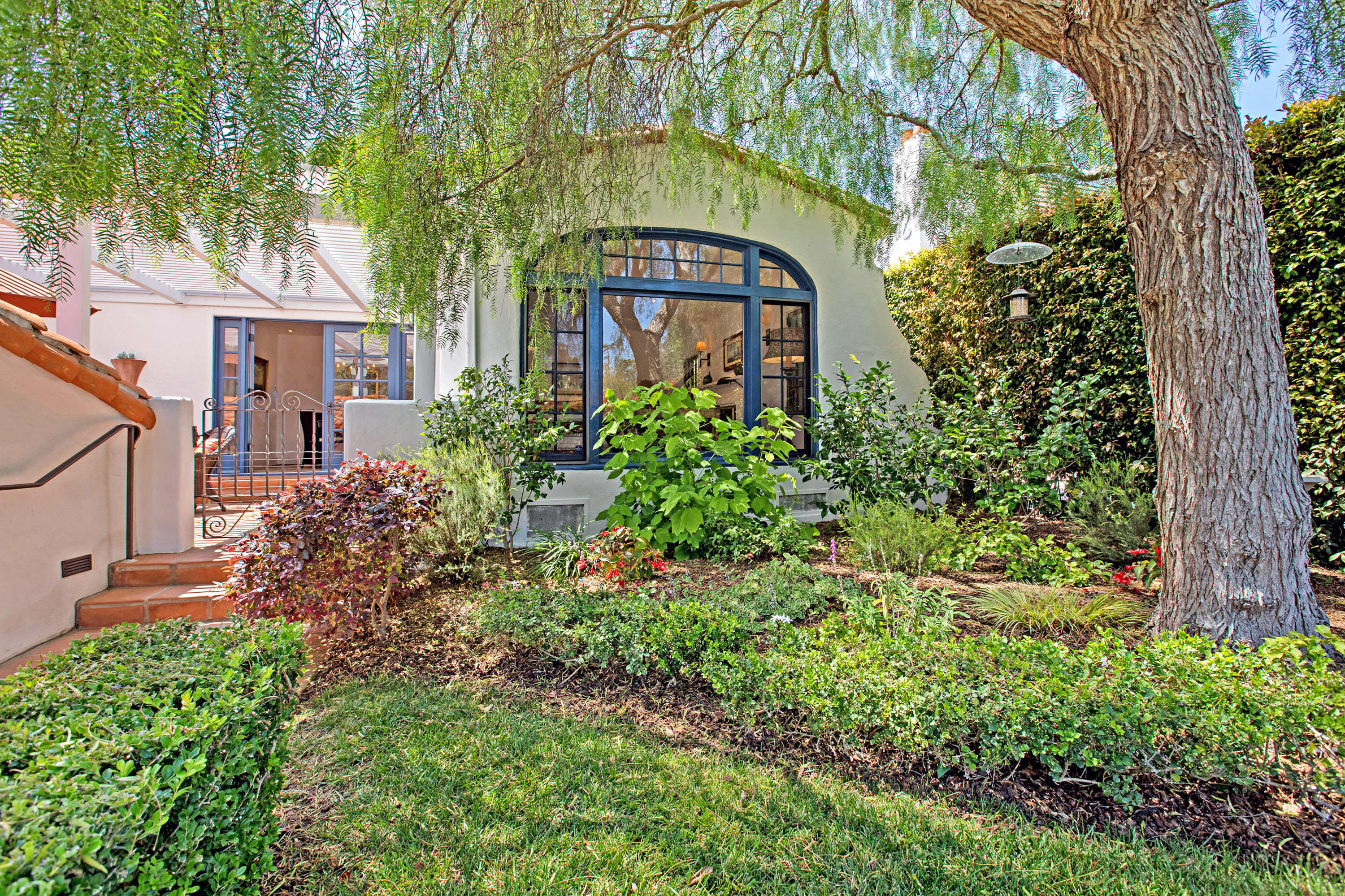 161 Hermosillo Road Montecito, CA 93108 - Photo 3 of 25 Front Yard 3
