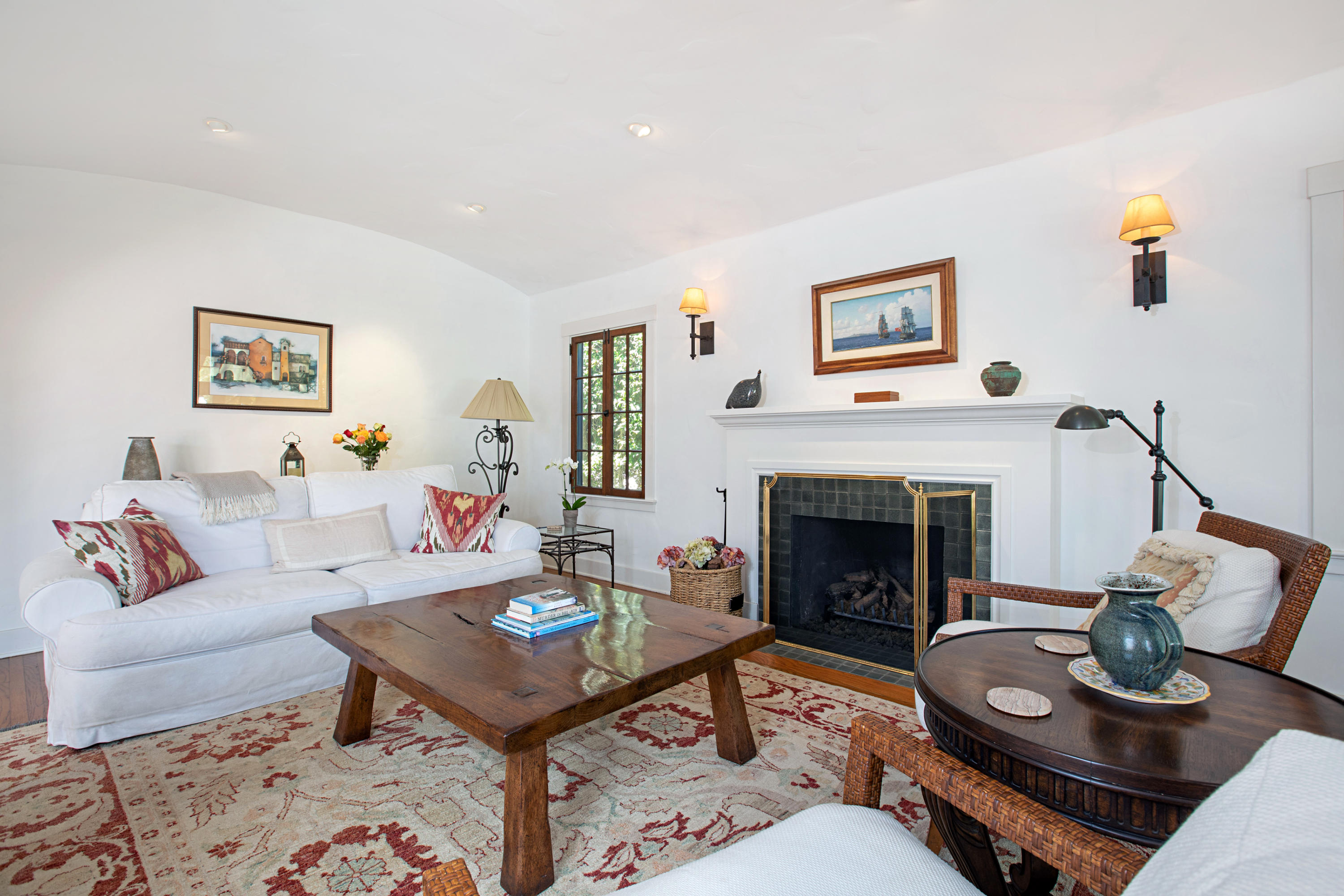 161 Hermosillo Road Montecito, CA 93108 - Photo 6 of 25 Living Room 4