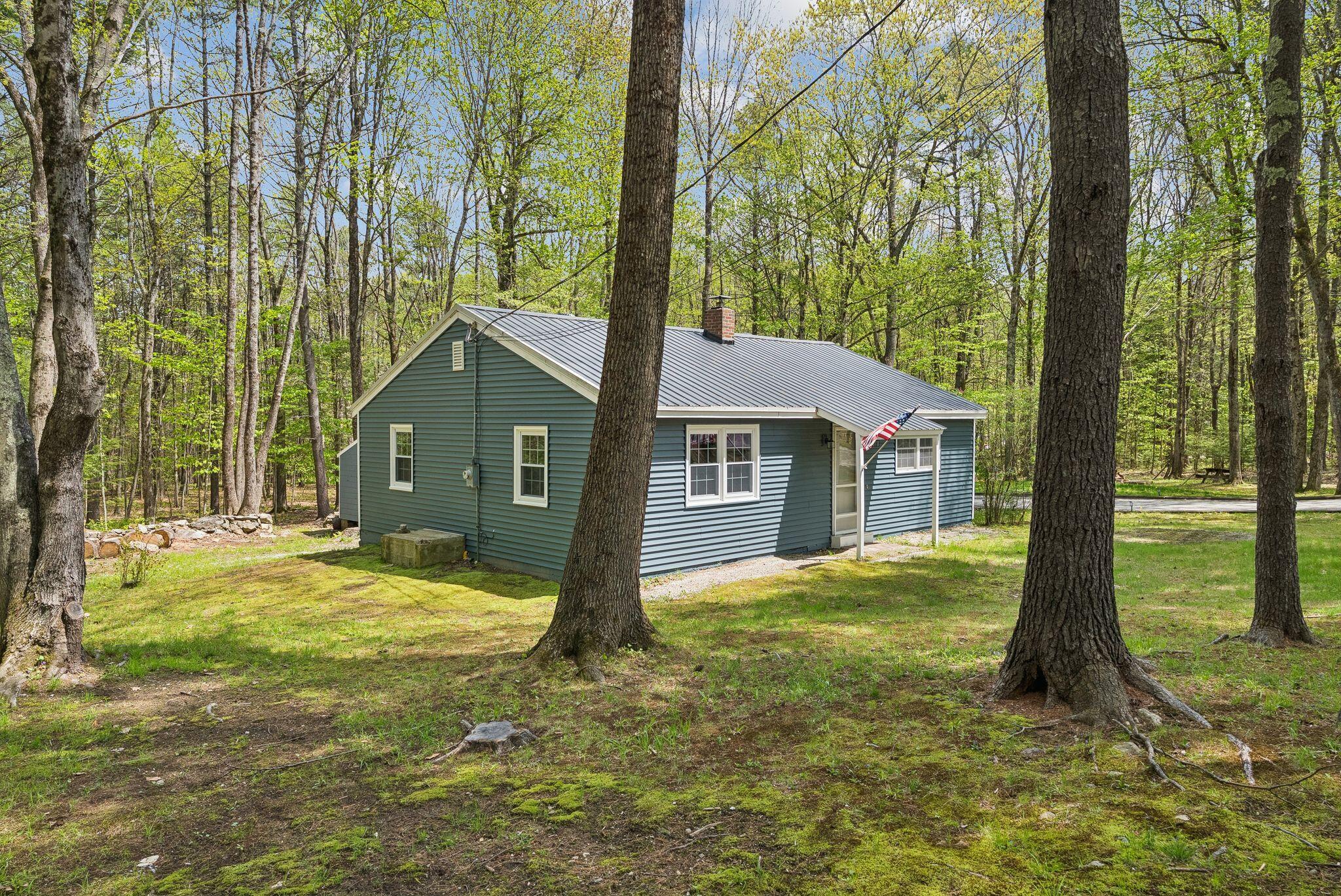 253 Yarmouth Road Gray, ME 04039 - Photo 11 of 42 11_DSC03797