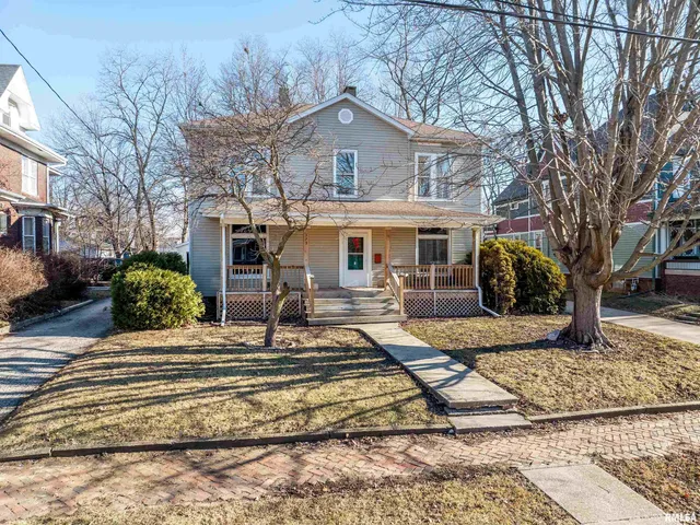 $215,000 | 373 North Cherry Street, Galesburg, IL 61401