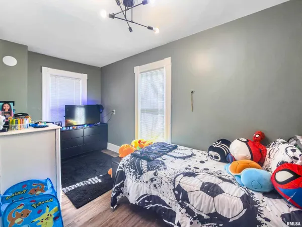 $205,000 | 373 North Cherry Street, Galesburg, IL 61401