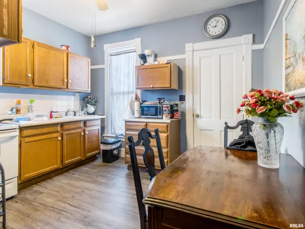 $205,000 | 373 North Cherry Street, Galesburg, IL 61401