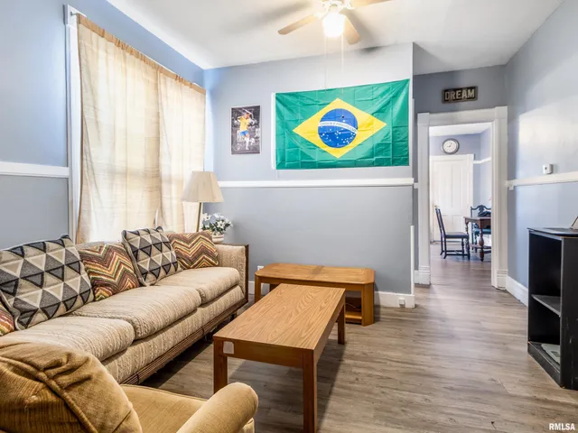 $215,000 | 373 North Cherry Street, Galesburg, IL 61401