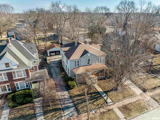 $215,000 | 373 North Cherry Street, Galesburg, IL 61401