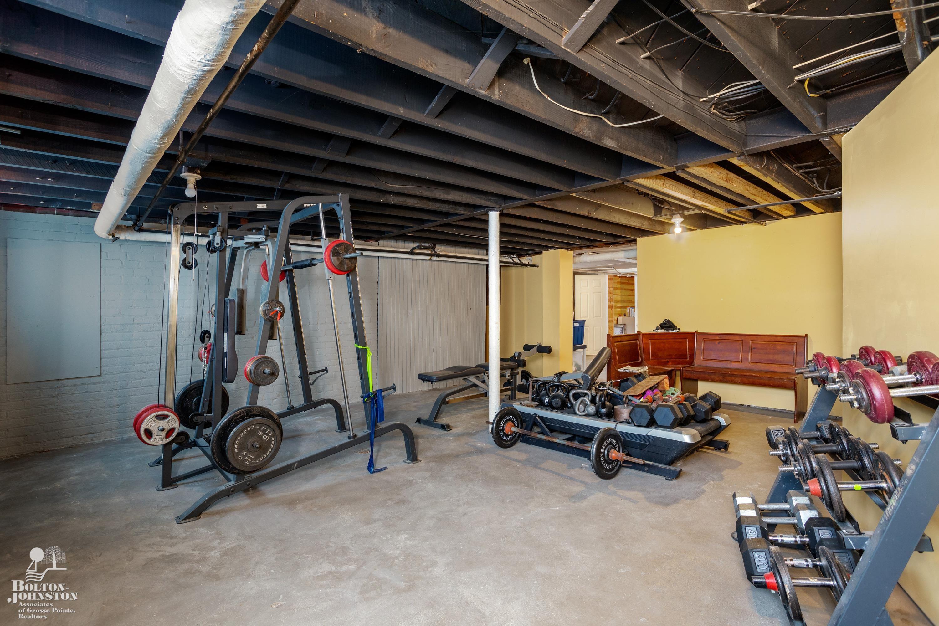 1497 Hawthorne Road Grosse Pointe Woods, MI 48236 - Photo 43 of 52