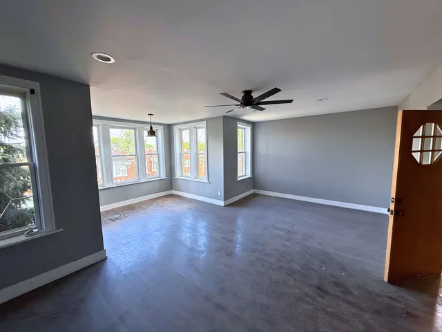 $330,000 | 5551 West Van Buren Street, Chicago, IL 60644