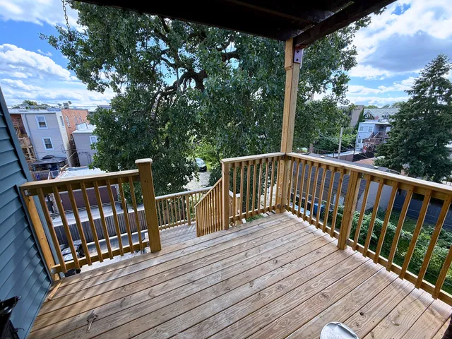 $330,000 | 5551 West Van Buren Street, Chicago, IL 60644