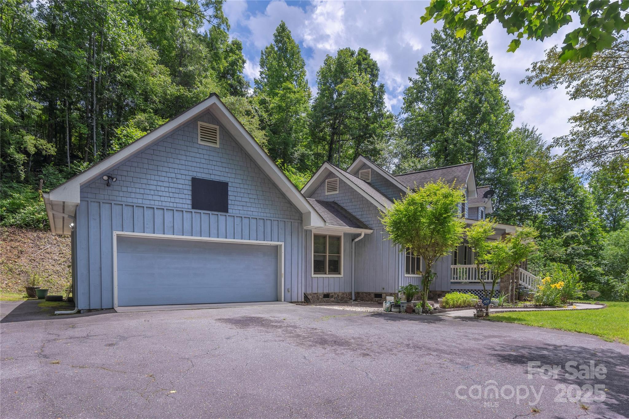 98 Choga Ridge Whittier, NC 28789 - Photo 27 of 28 a view of outdoor space and yard