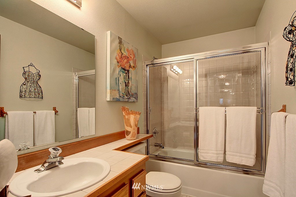 1017 215th Street Southeast Bothell, WA 98021 - Photo 16 of 24