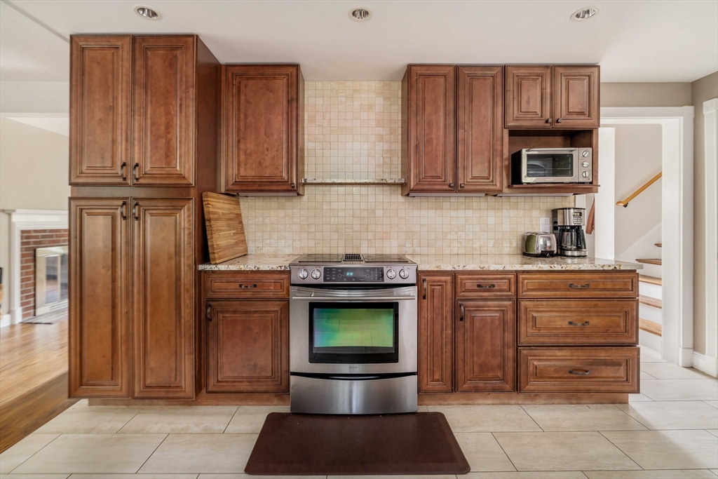 119 Ridge Street Arlington, MA 02474 - Photo 4 of 40