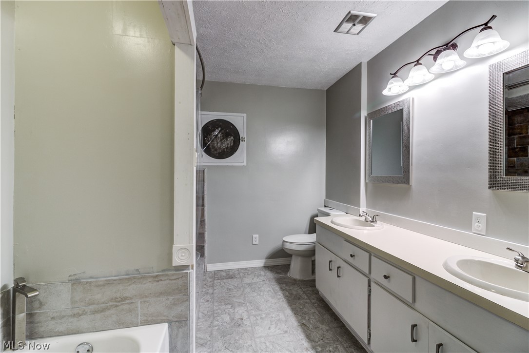 12353 Huffman Road Cleveland, OH 44130 - Photo 26 of 32 Gallery Image 26