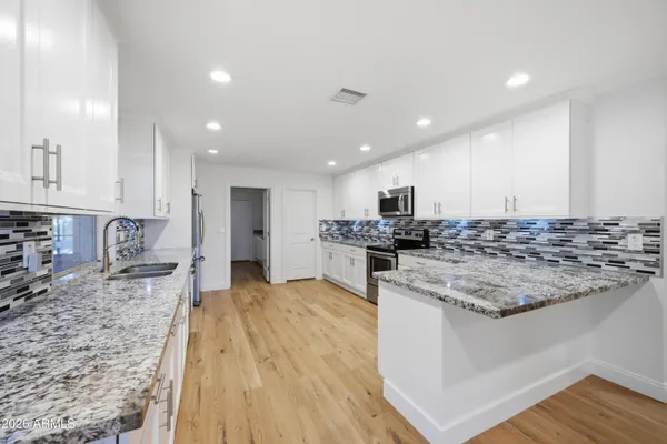 $1,200,000 | 661 North Al Sieber Road, Apache Junction, AZ 85119