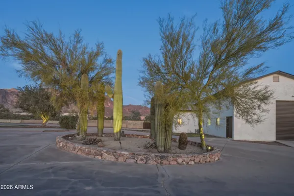 $1,200,000 | 661 North Al Sieber Road, Apache Junction, AZ 85119