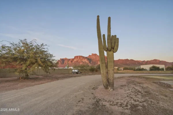 $1,200,000 | 661 North Al Sieber Road, Apache Junction, AZ 85119