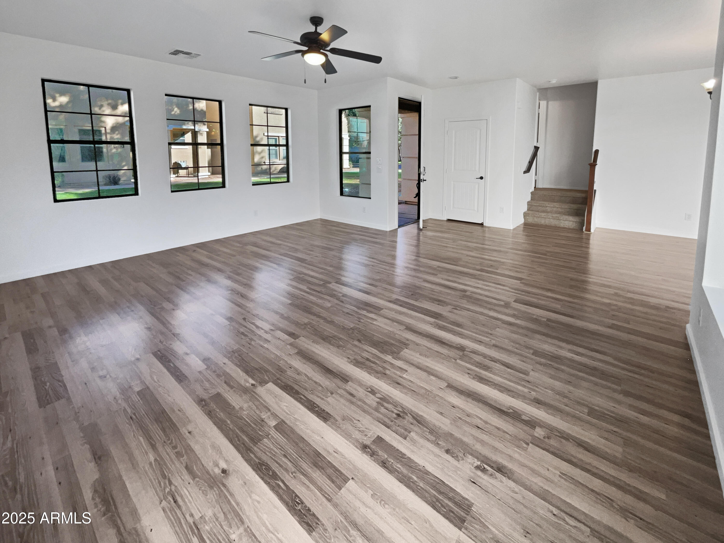 3489 South Bandit Road Gilbert, AZ 85297 - Photo 4 of 31 photo_04