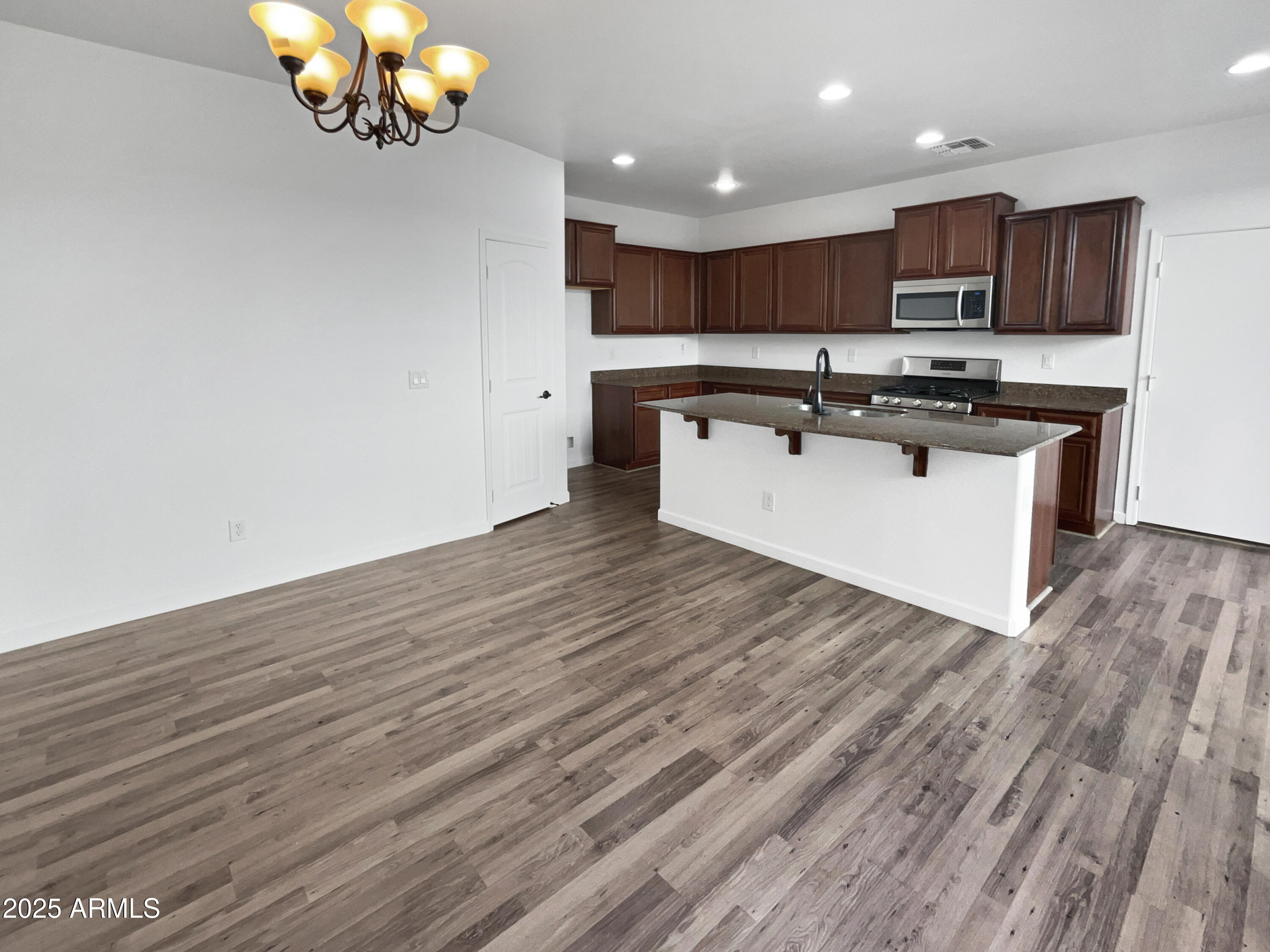 3489 South Bandit Road Gilbert, AZ 85297 - Photo 8 of 31 photo_08