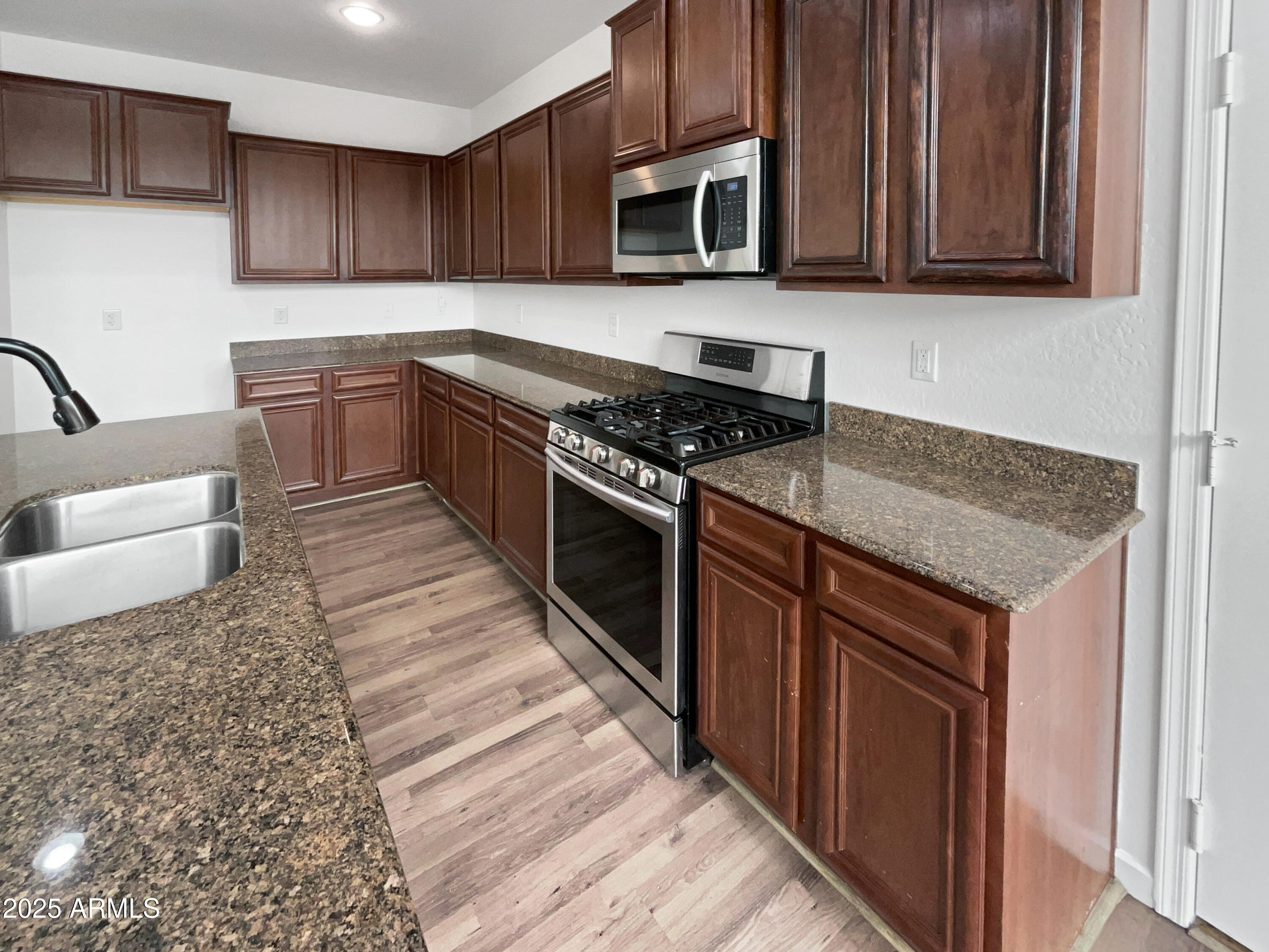 3489 South Bandit Road Gilbert, AZ 85297 - Photo 10 of 31 photo_10