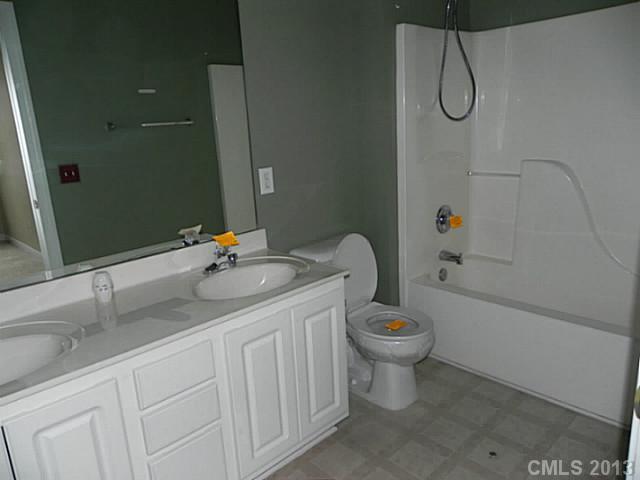 18605 Ruffner Drive, Unit 1C Cornelius, NC 28031 - Photo 7 of 9