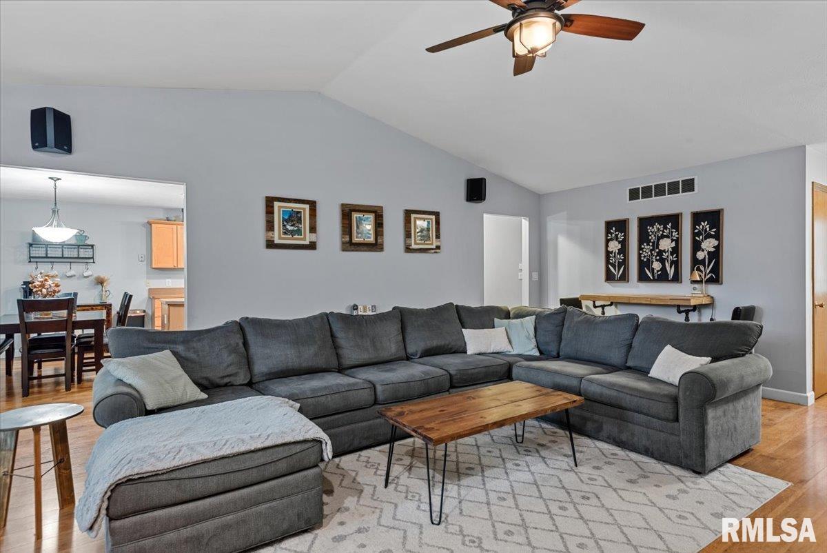 225 Appomattox Drive Springfield, IL 62711 - Photo 8 of 39