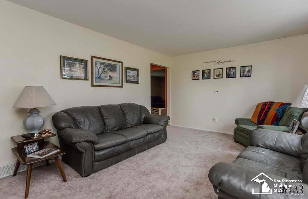 679 East Substation Road Temperance, MI 48182 - Photo 6 of 29