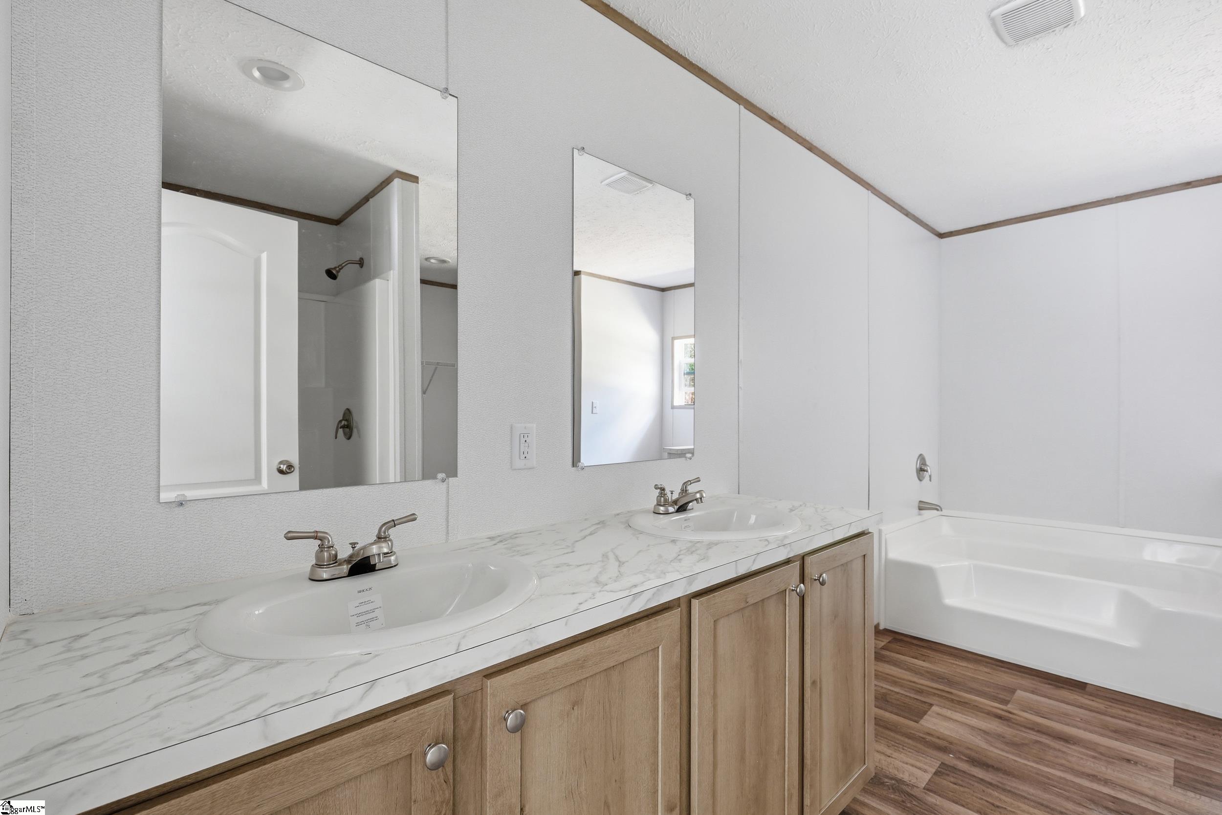 561 Georgia Road Gray Court, SC 29645 - Photo 15 of 26