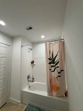 $2,300 | 7834 Calabria Drive, Richmond, TX 77406