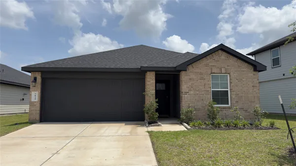 $2,300 | 7834 Calabria Drive, Richmond, TX 77406