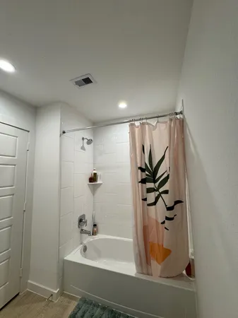 $2,300 | 7834 Calabria Drive, Richmond, TX 77406