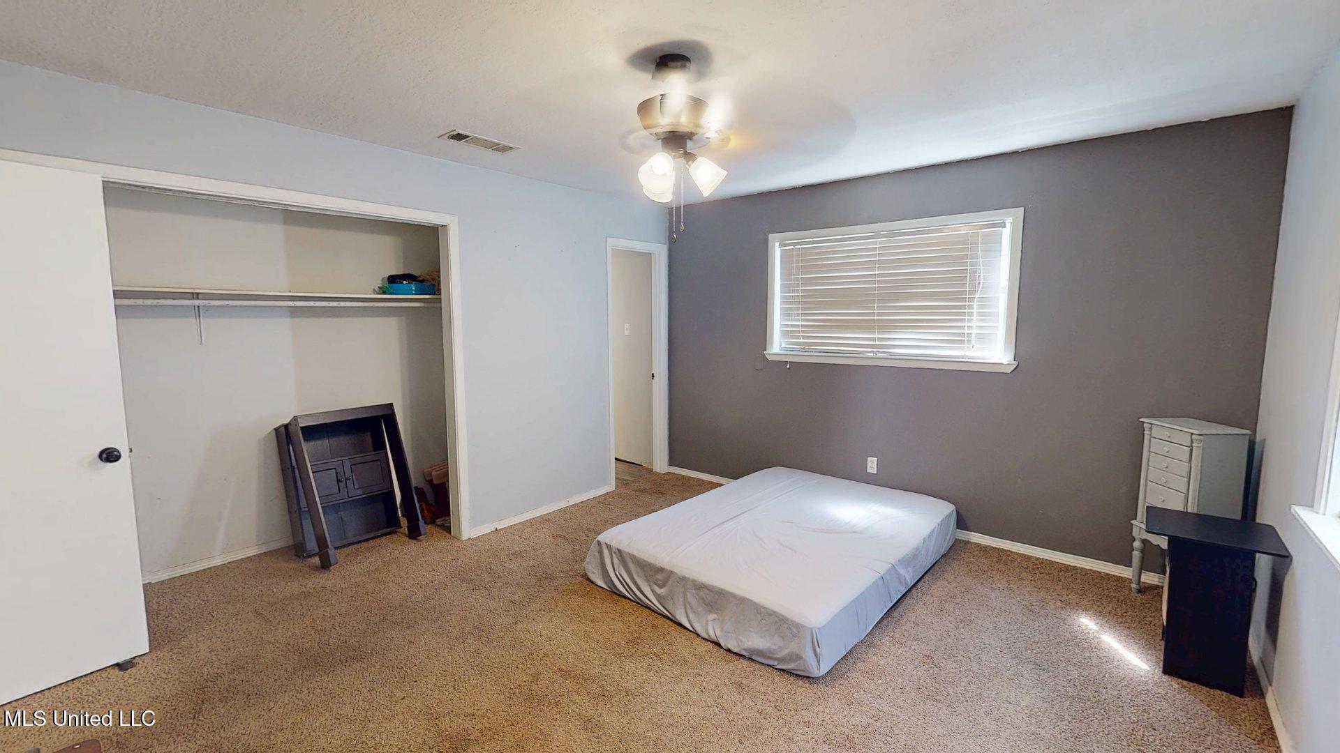 6400 Hans Road Moss Point, MS 39562 - Photo 14 of 26 6400-Hans-Rd-06032025_194230