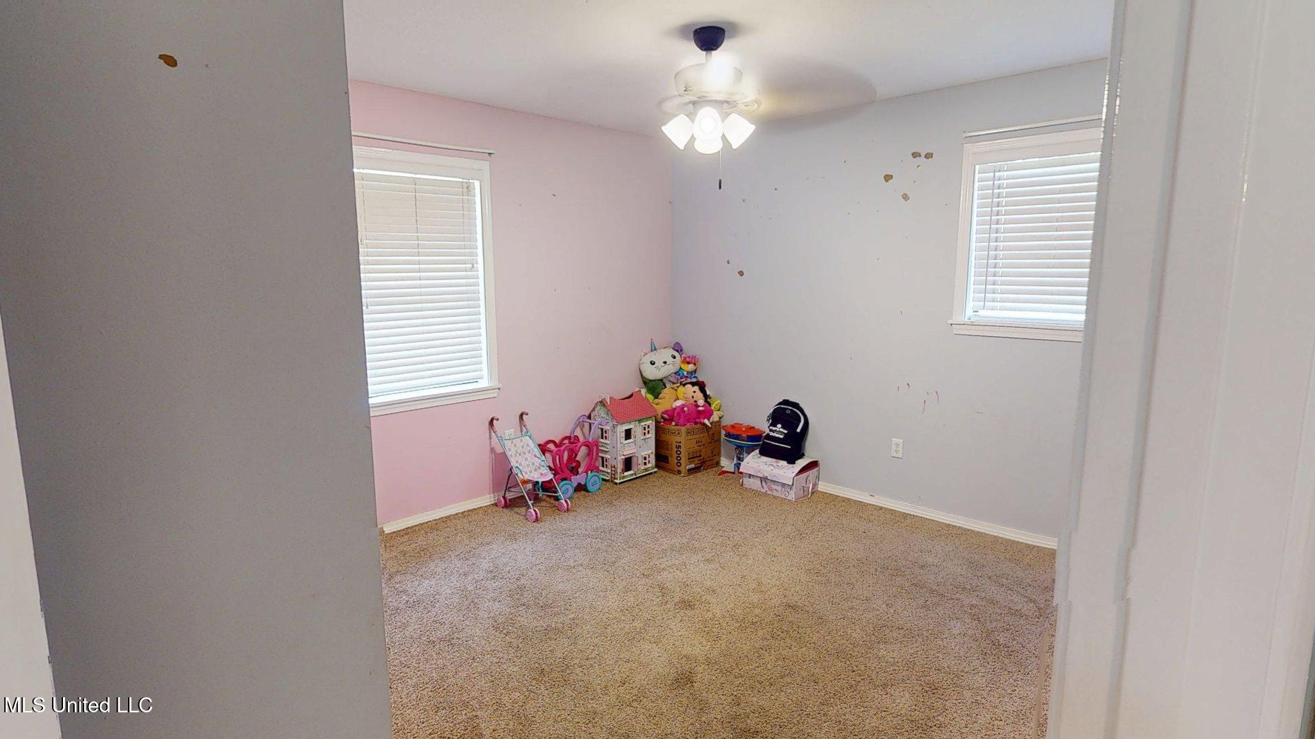 6400 Hans Road Moss Point, MS 39562 - Photo 15 of 26 6400-Hans-Rd-06032025_194412