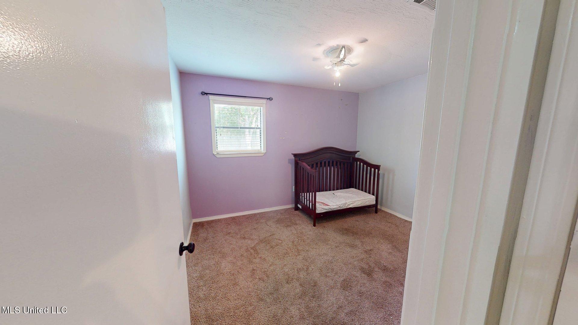 6400 Hans Road Moss Point, MS 39562 - Photo 17 of 26 6400-Hans-Rd-06032025_194558