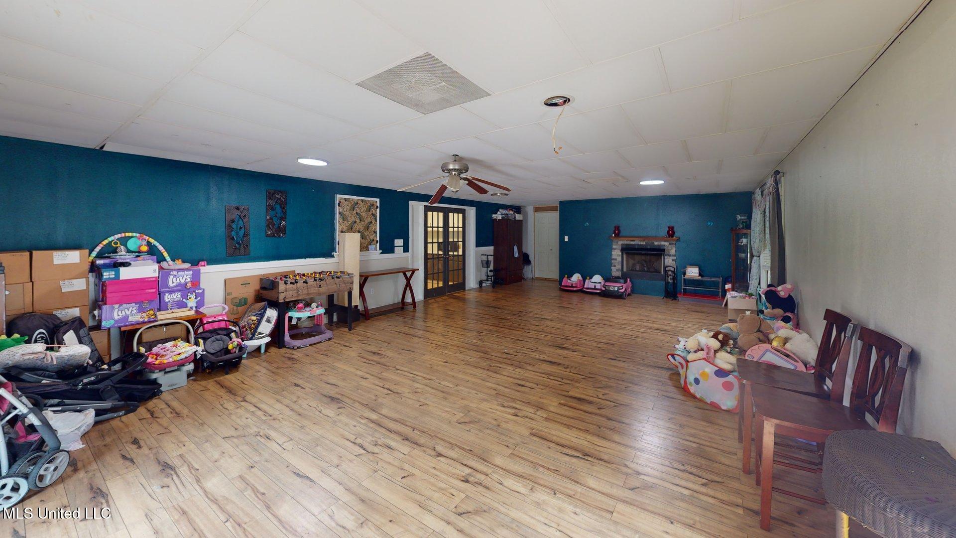 6400 Hans Road Moss Point, MS 39562 - Photo 23 of 26 6400-Hans-Rd-Living-Room 2