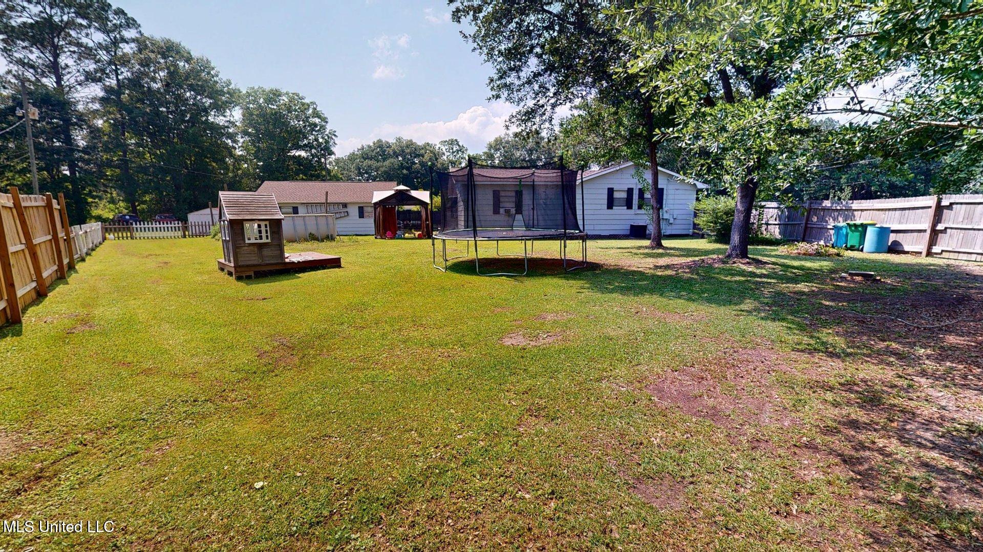 6400 Hans Road Moss Point, MS 39562 - Photo 5 of 26 6400-Hans-Rd-06032025_193351