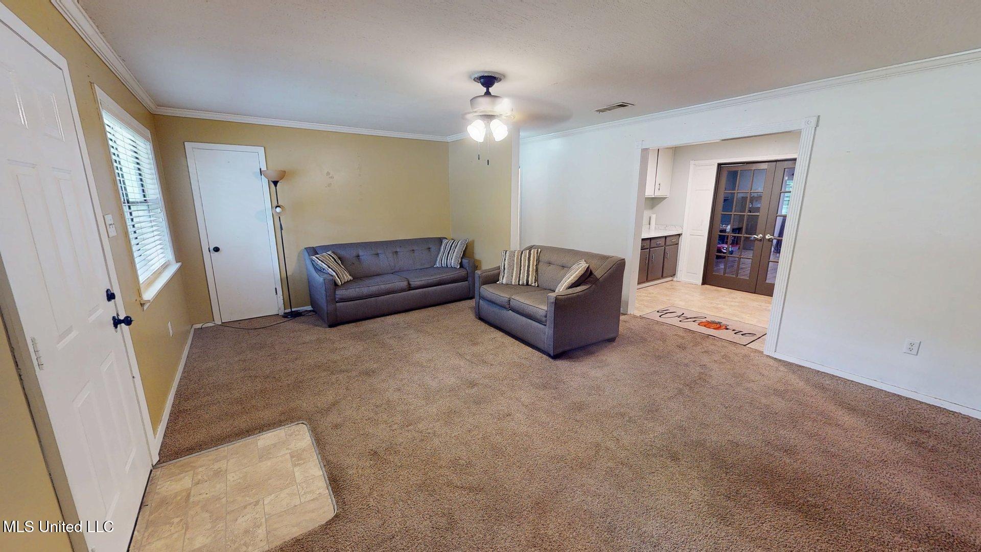 6400 Hans Road Moss Point, MS 39562 - Photo 8 of 26 6400-Hans-Rd-06032025_194133