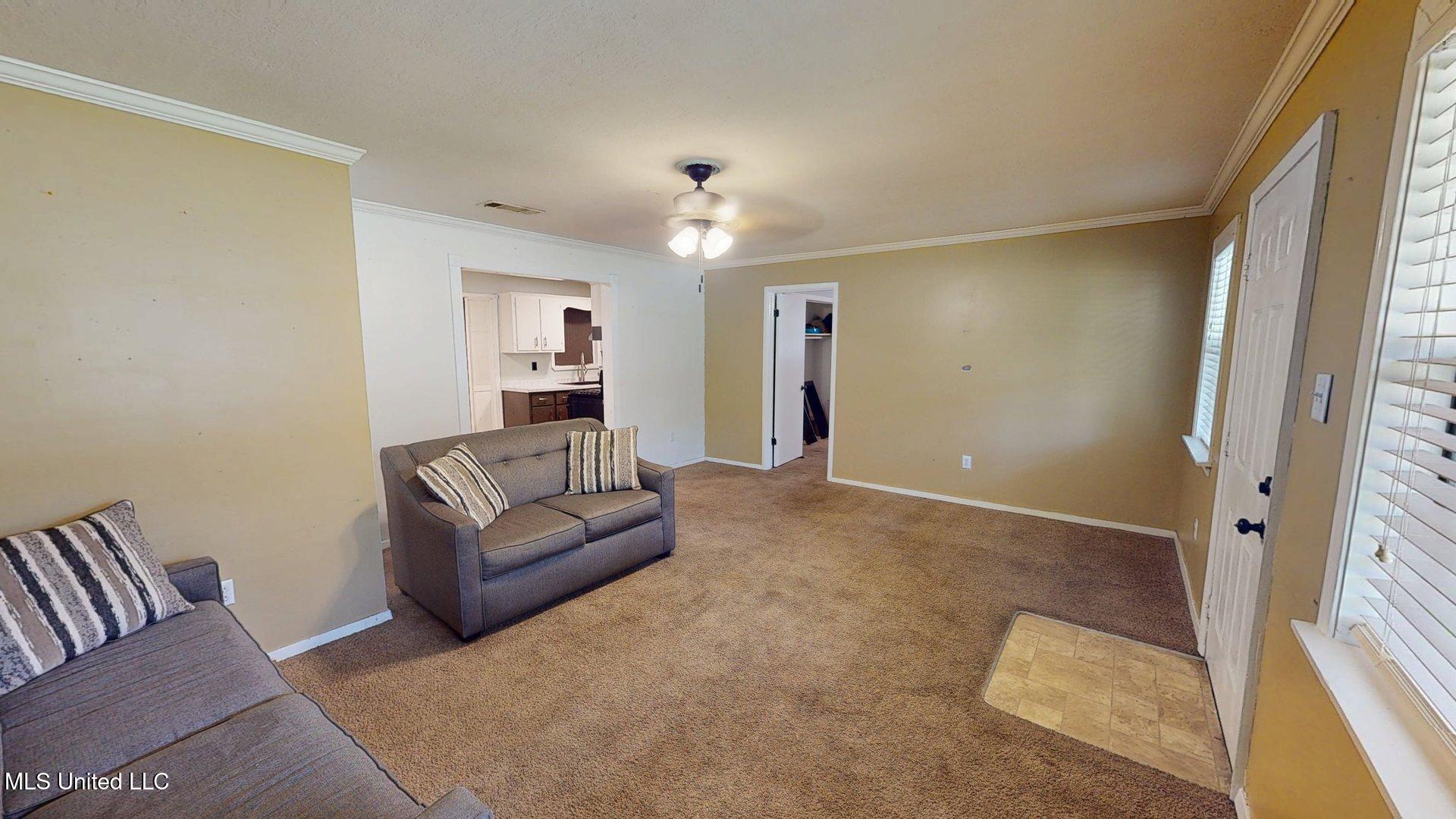 6400 Hans Road Moss Point, MS 39562 - Photo 9 of 26 6400-Hans-Rd-06032025_194152