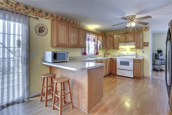 105 Indian Run Road Bellingham, MA 02019 - Photo 3 of 18
