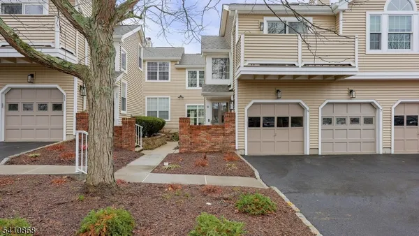 $515,000 | 7 Quail Brook Court, Bedminster, NJ 07921