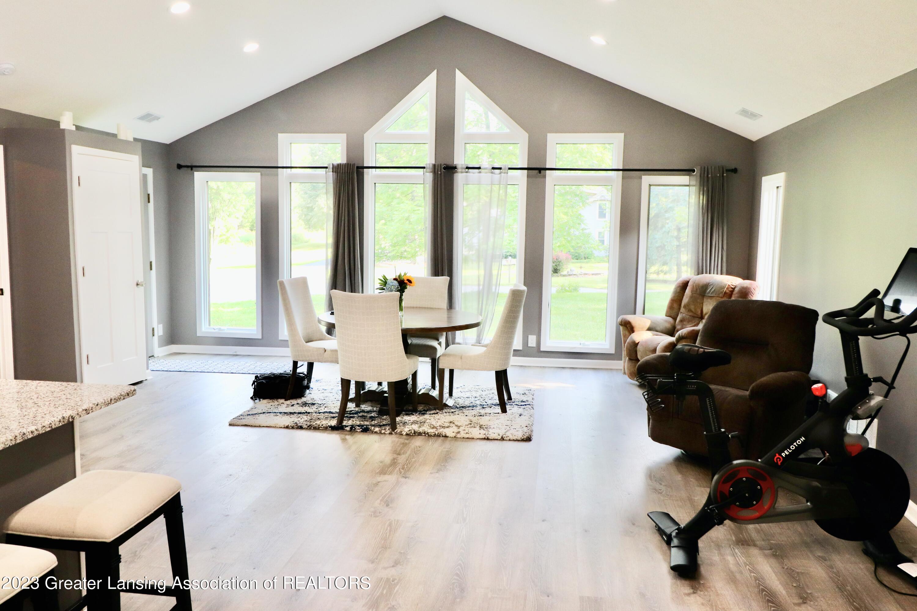 2324 Raby Road East Lansing, MI 48823 - Photo 10 of 34 IMG_7135